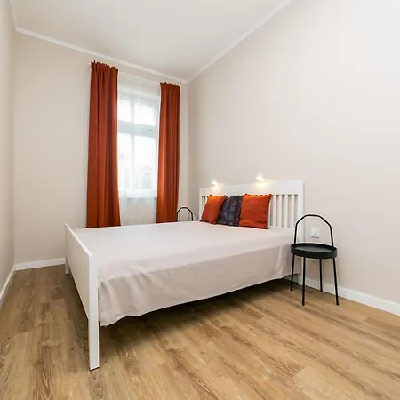 Apartment New 2 - Self Check In, Free Parking *