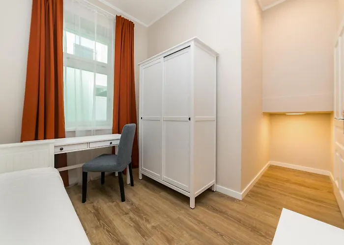 New 2 - Self Check In, Free Parking