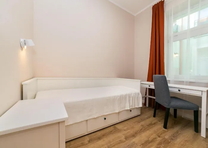 New 2 - Self Check In, Free Parking *